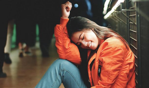 Alegría por el empleo de lentes de contacto